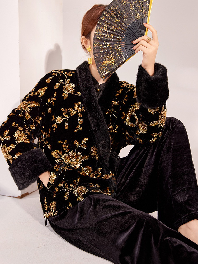 Winter Clothing For - 新しい中国風の冬の婦人服、高級Vネック新しい中国風のゴールドビーズ刺繍入りコットンジャケットコートアウター