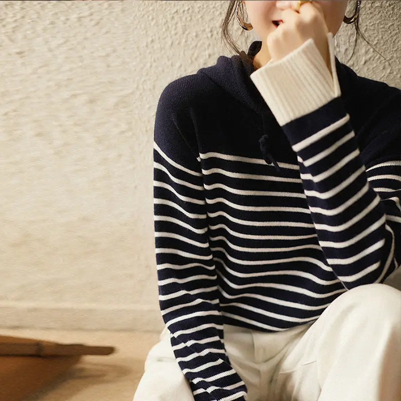 Winter Clothing Essentials For Women - 長袖ゆったりとしたパーカースウェットシャツ女性のための秋と冬の韓国服マッチング素敵な色の必須女性フード付きトップス
