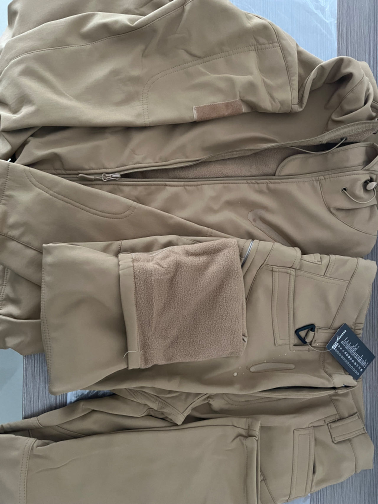 男性軍事戦術冬秋暖かいシャークスキンフリースフードカーゴジャ - Windproof Jacket Softshell のレビューと価格