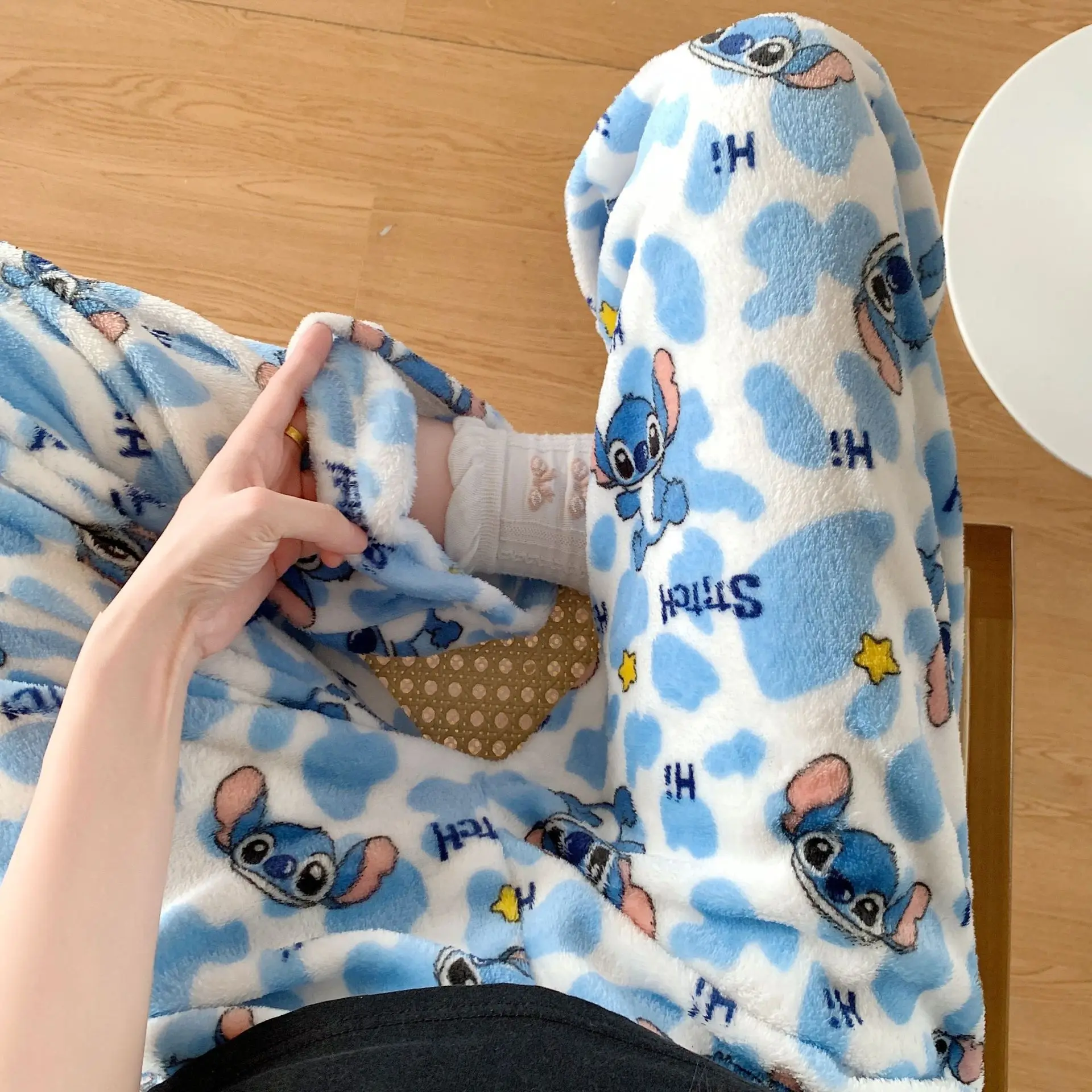 カートゥーンスティッチフランネルパジャマ 秋冬用 厚手でベル - Winter Clothing Essentials のレビューと価格