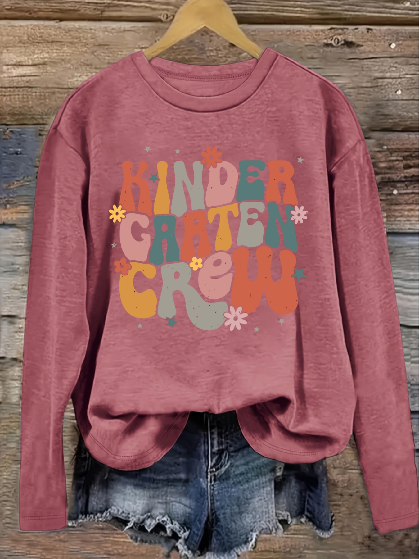 レディースカジュアル長袖クルーネックTシャツ、幼稚園児向け花 - Winter Clothing Kindergarten のレビューと価格